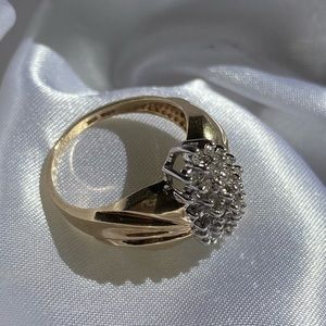 10K YELLOW GOLD DIAMOND 💎 CLUSTER RING